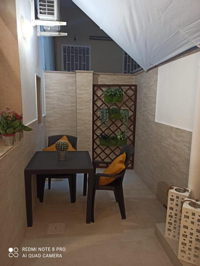 Appartamento Con Cortile A 30 Mt. Dal Mare باري المظهر الخارجي الصورة